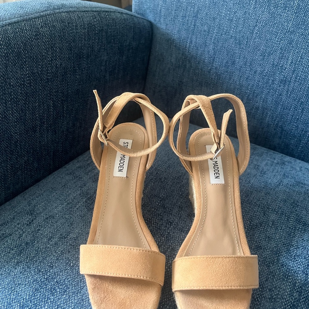 Steve Madden Tan Heeled Shoes Elegant Design